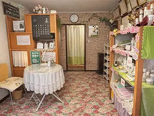 サロンAQ 山梨店のボディマッサージ施術の様子